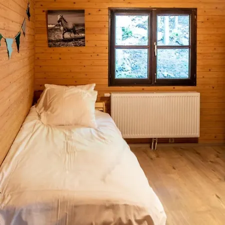 Chalet In The Woods With Jacuzzi And Sauna *