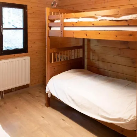 Chalet In The Woods With Jacuzzi And Sauna