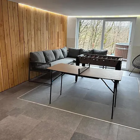 In The Woods With Nordic Bath Chalet